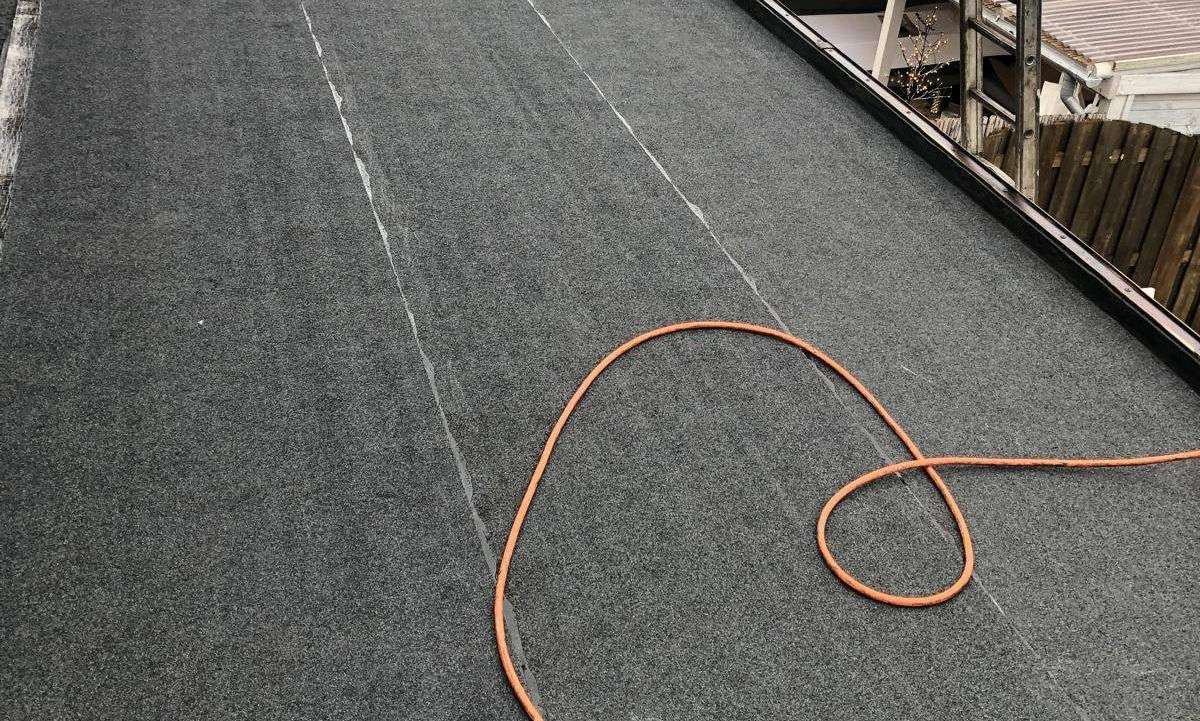 Nieuw bitumen dak aangelegd in Wijk en Aalburg Nieuw bitumen dak aangelegd in Wijk en Aalburg